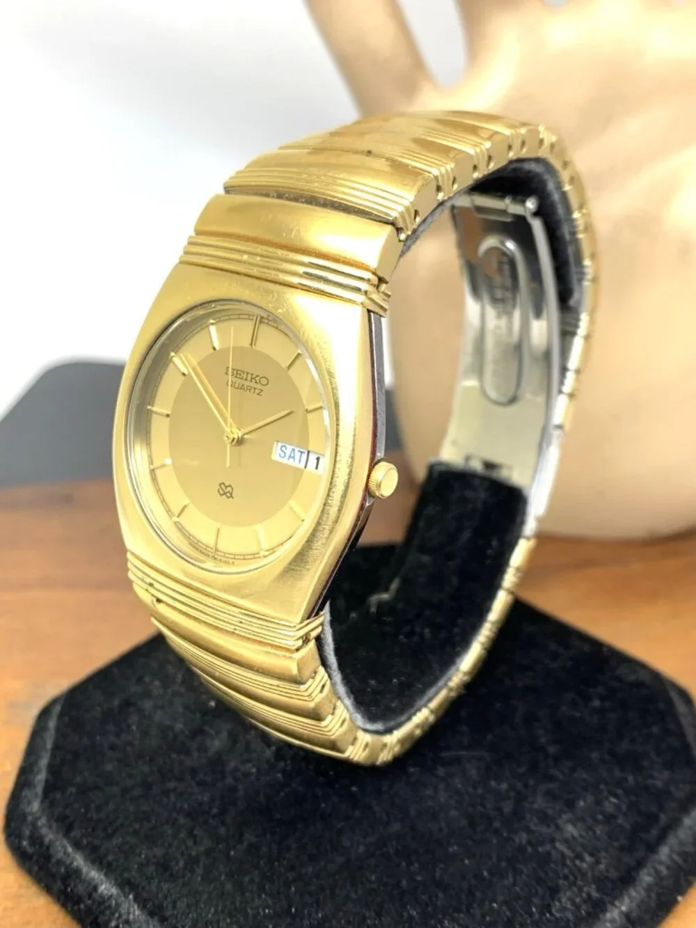 Seiko SQ Men's Watch 5H23-6120 Vintage 1976 Quartz Day Date Gold Tone Steel 33mm